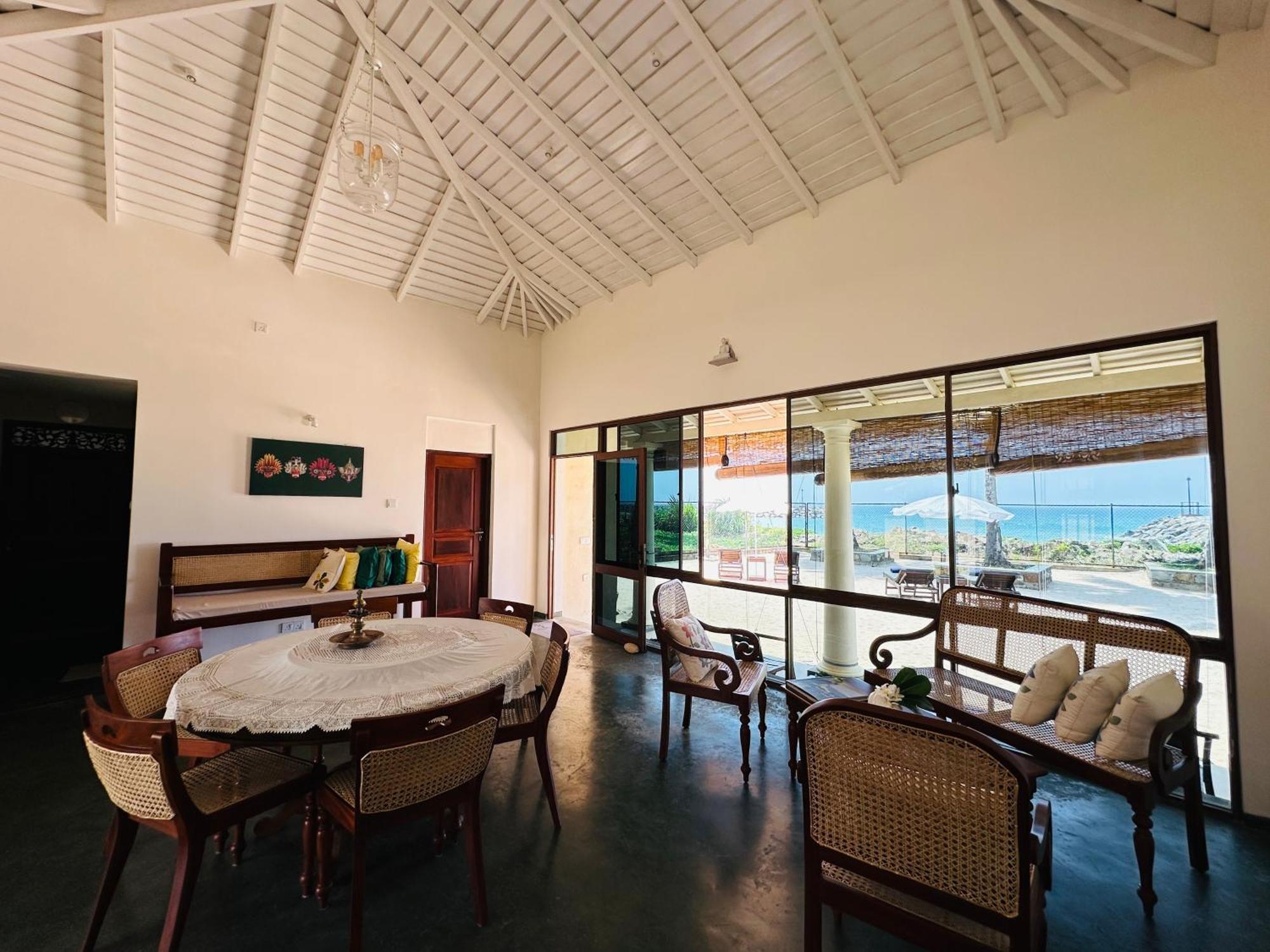 House By The Sea Hikka Hotel Hikkaduwa Eksteriør billede